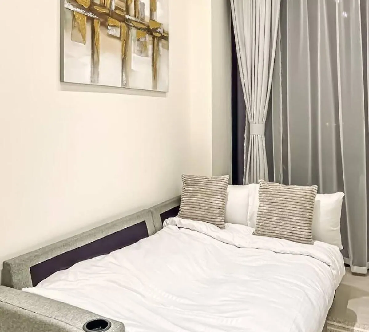 Apartment Modern Canal-View Studio Dubai United Arab Emirates